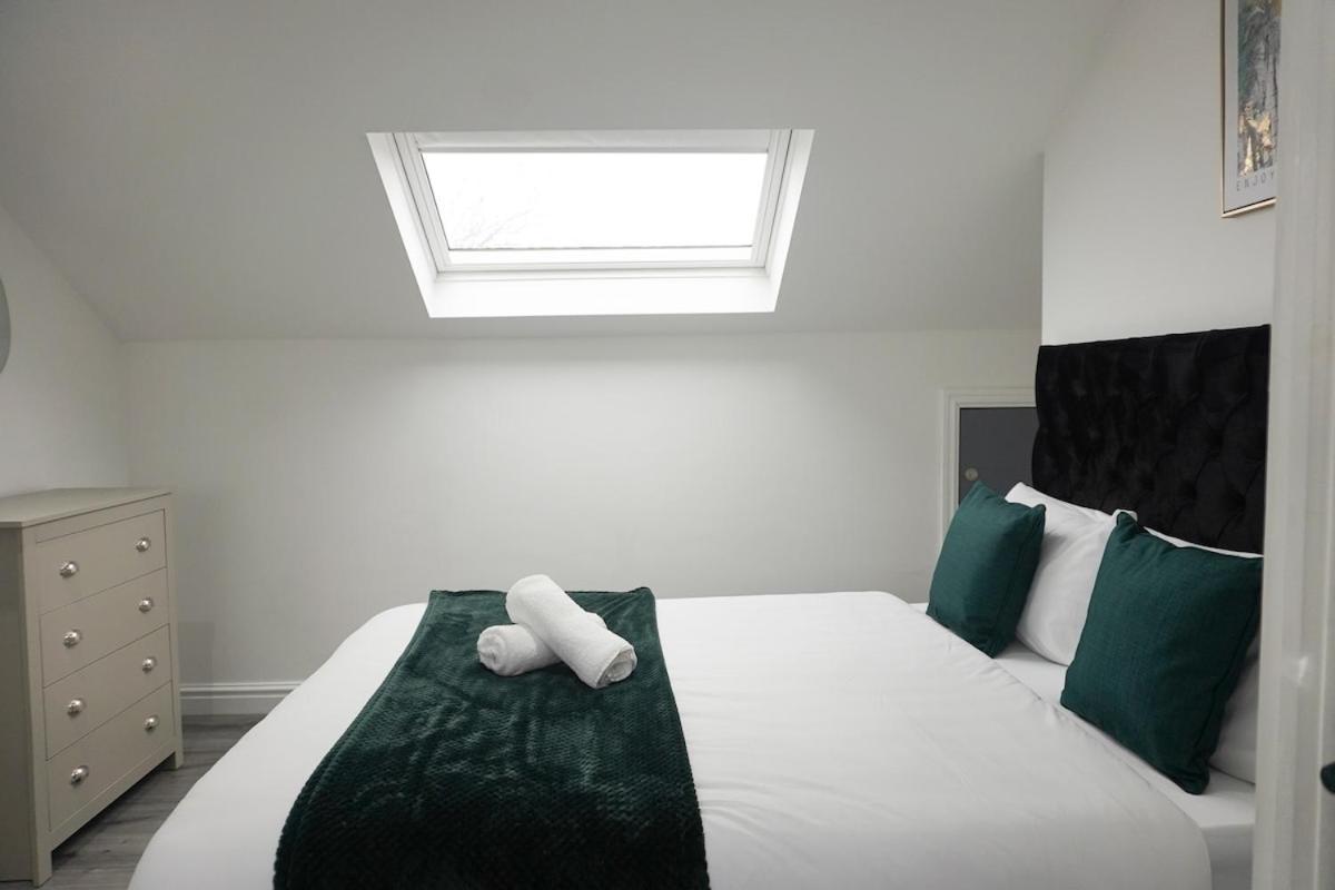 Contractors Dream, 4 Bedroom 2 Bathroom Liverpool Exterior photo